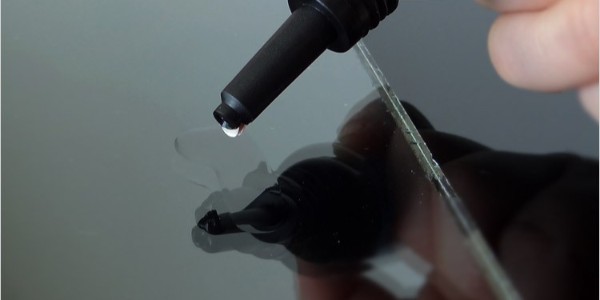【UV膠水】有氣泡？研泰淺析如何解決UV膠水中的氣泡問題