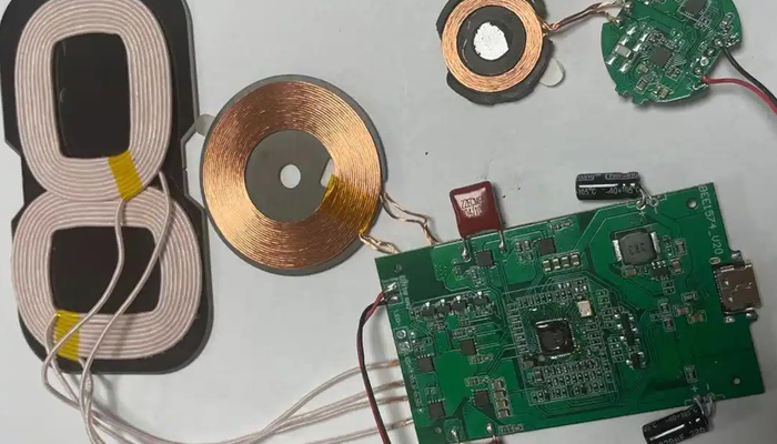 【無線充電器PCB板披覆膠】高性能保護(hù)涂層，保障設(shè)備耐用與穩(wěn)定性